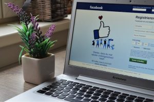 Come utilizzare efficacemente Facebook per il tuo business: Guida completa
